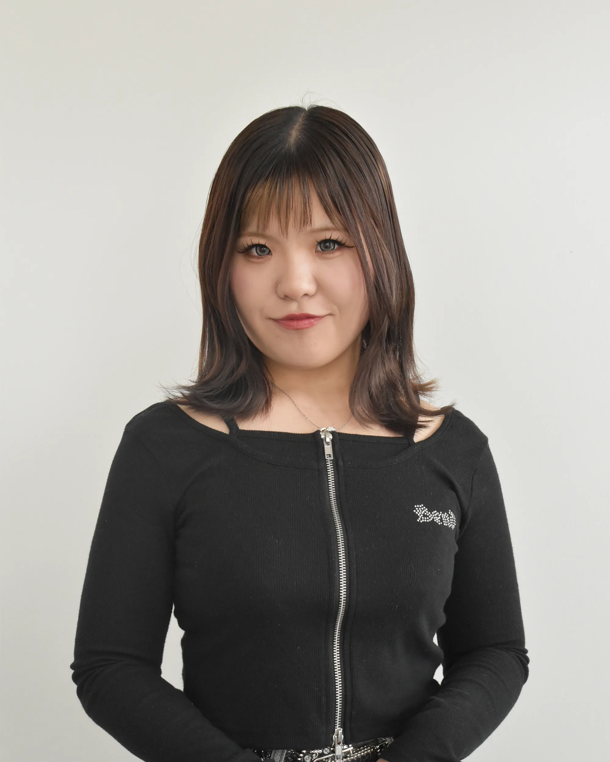 鈴木 麻衣